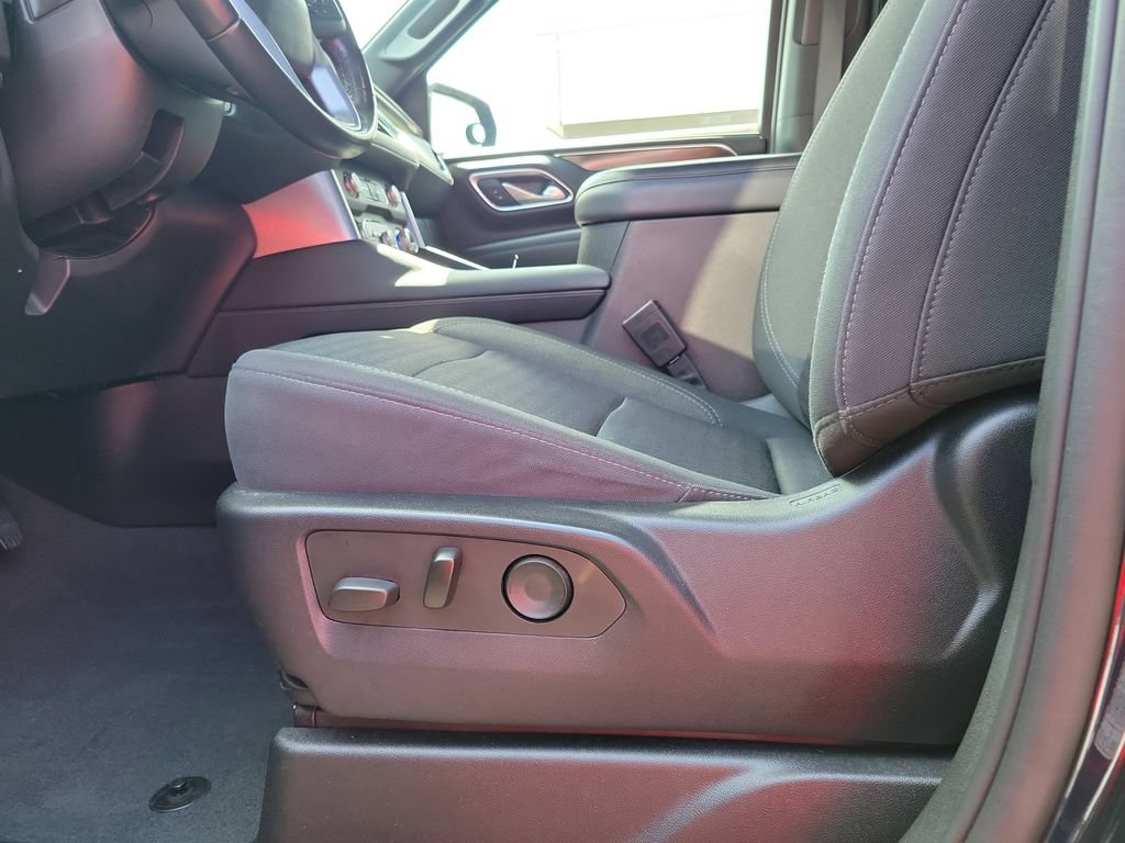 Used 2022 GMC Yukon SLE w/ Gmc Pro Safety Plus Package AWD/4WD image 19