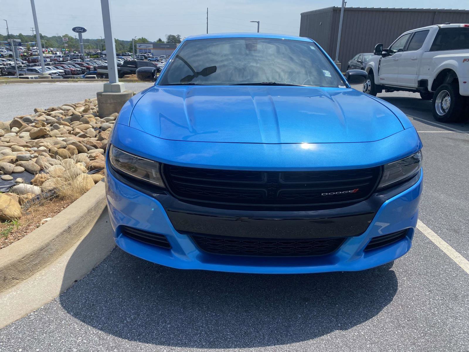 Used 2023 Dodge Charger SXT w/ Blacktop Package RWD image 2