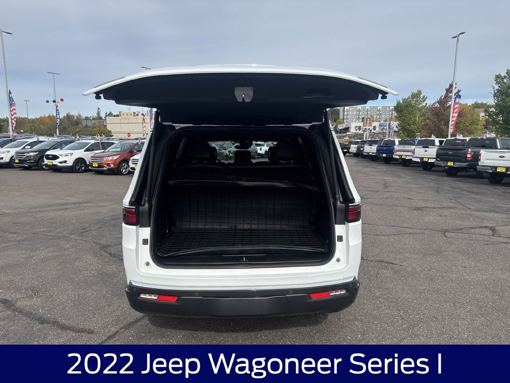 Used 2022 Jeep Wagoneer Series I AWD/4WD image 17