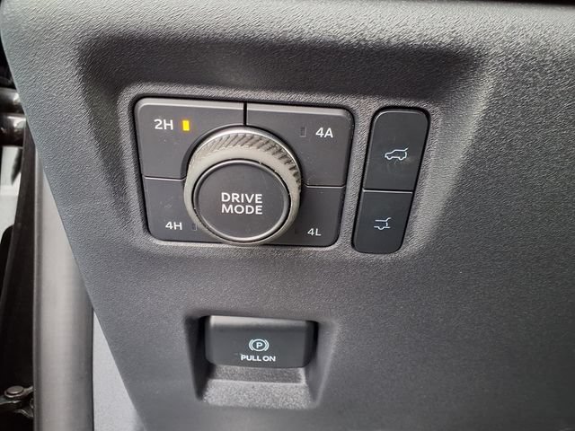 Certified 2025 Ford Expedition Active AWD/4WD image 27