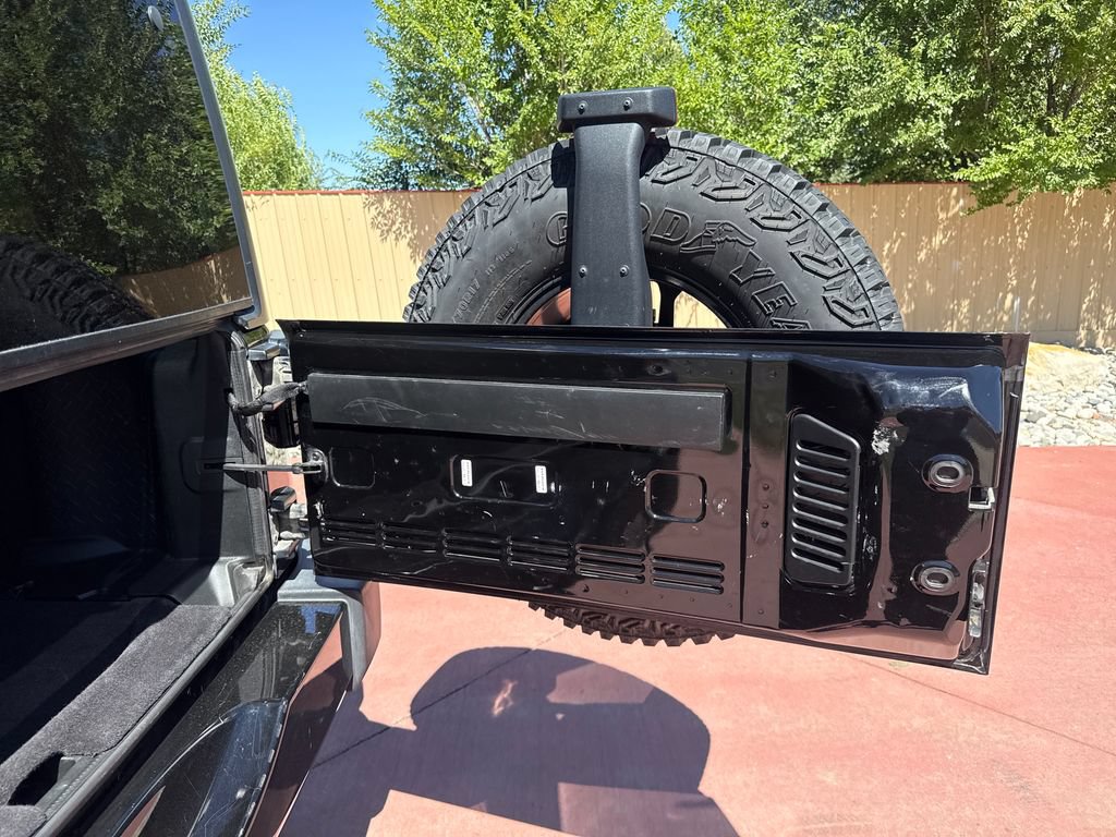 Used 2017 Jeep Wrangler Sahara w/ Dual Top Group AWD/4WD image 20