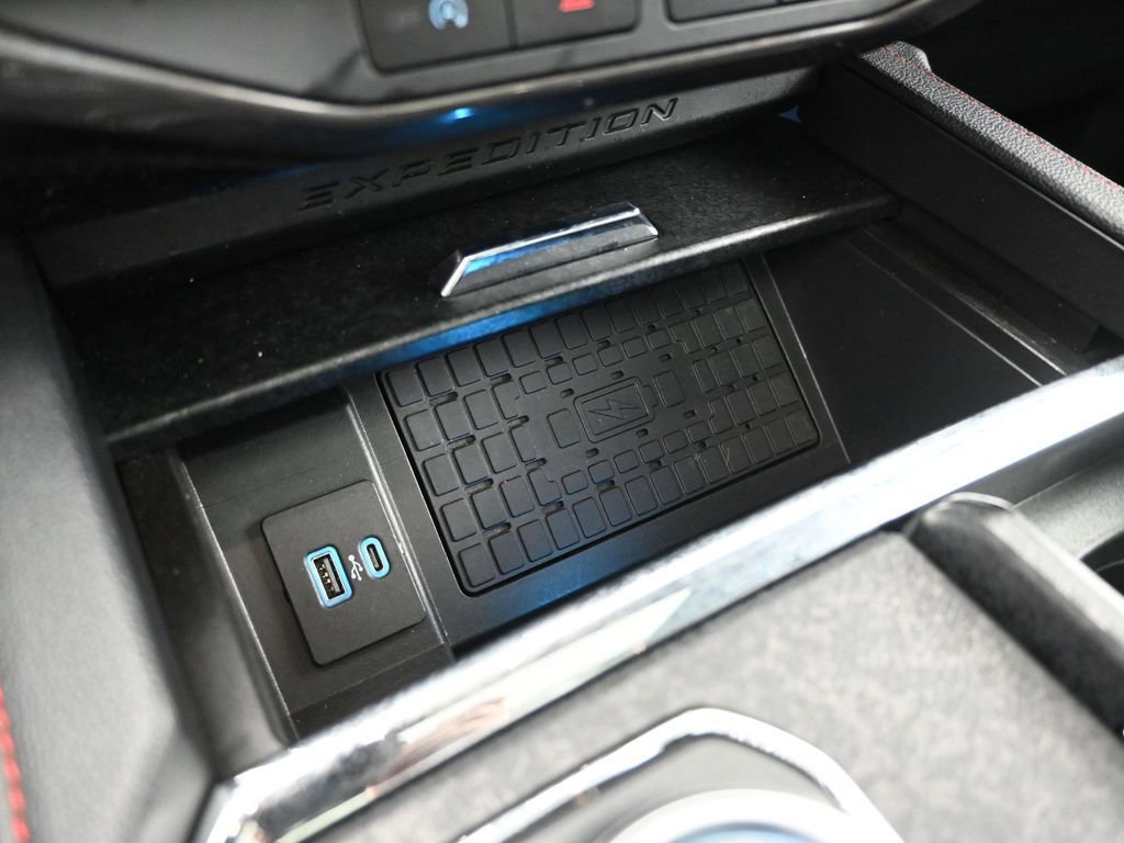 Certified 2023 Ford Expedition Limited image 43