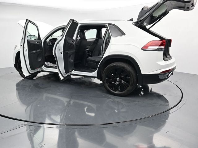 Used 2024 Volkswagen Atlas Cross Sport SE AWD/4WD image 38