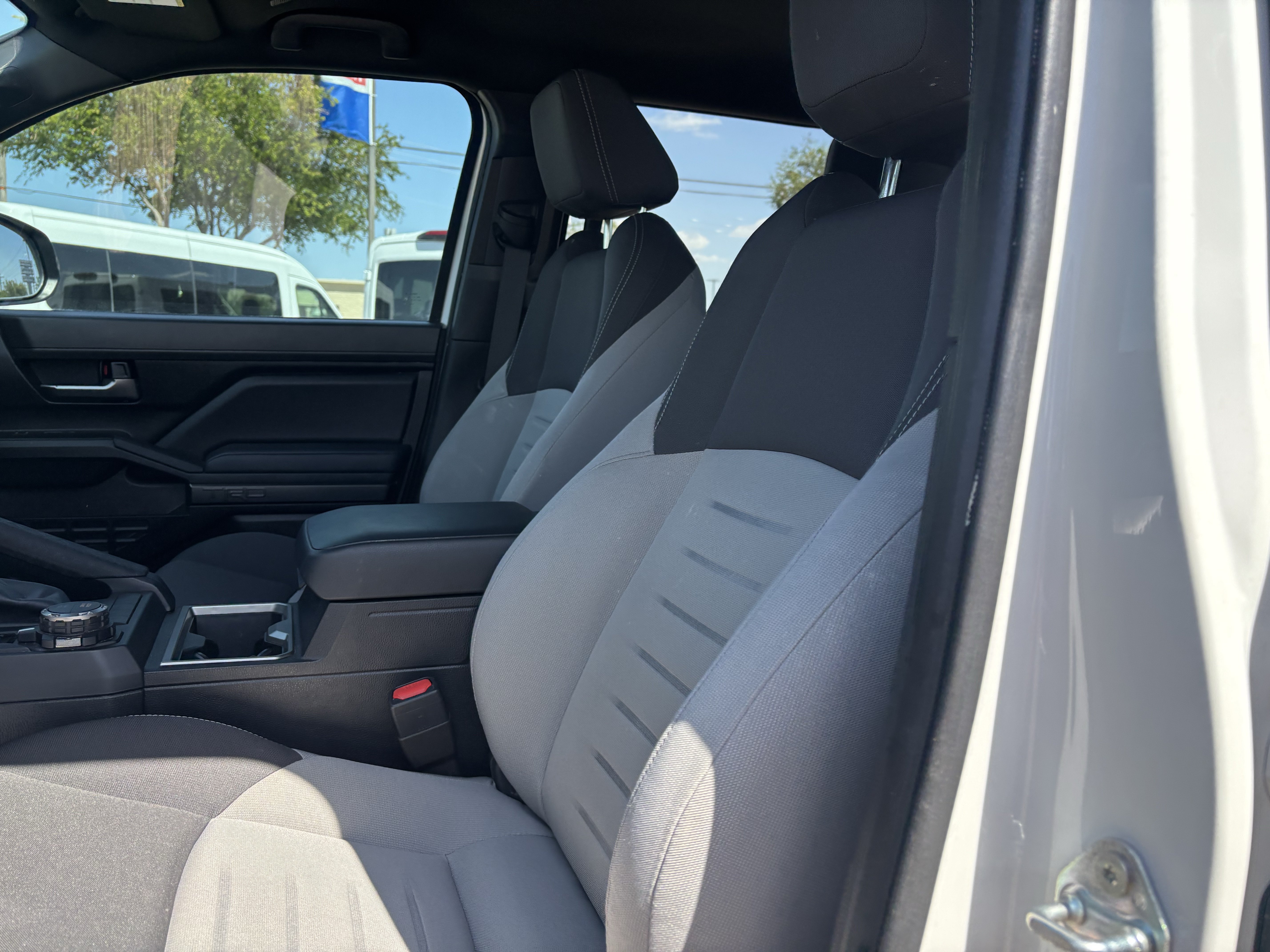 Used 2025 Toyota Tacoma TRD Sport AWD/4WD image 11