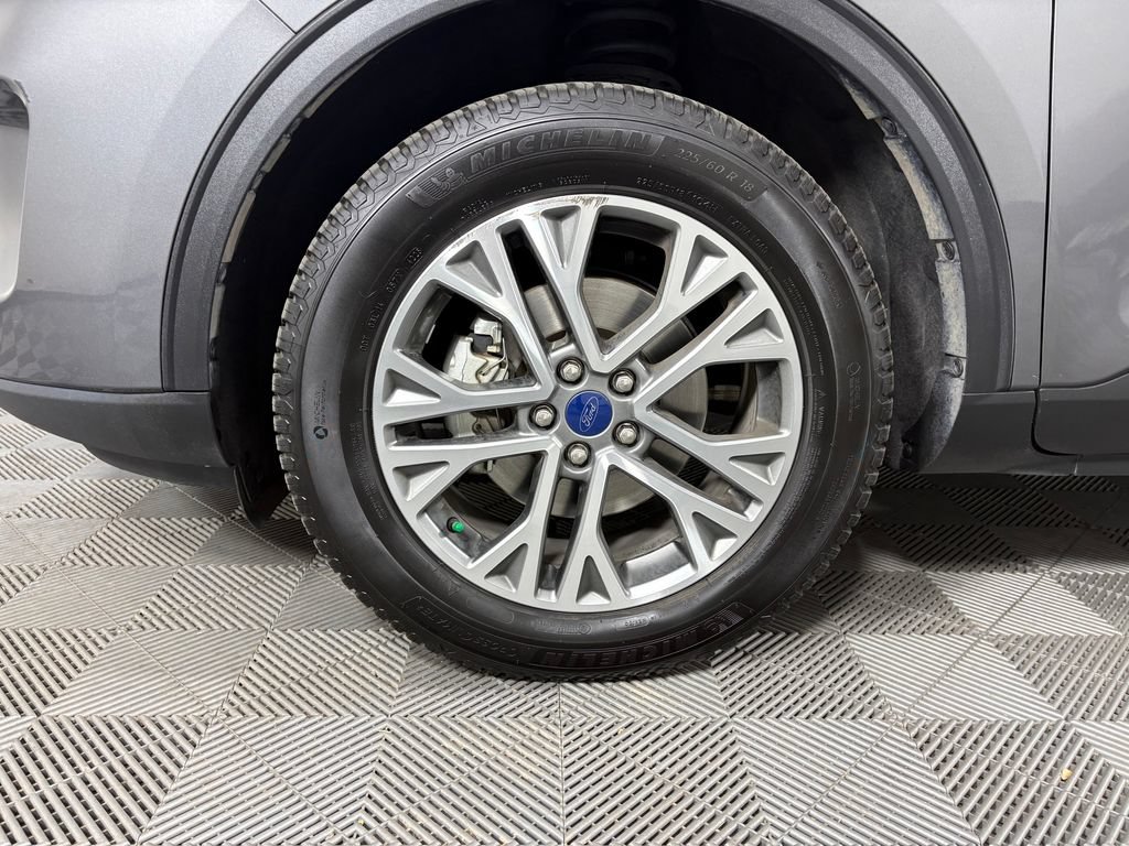 Certified 2022 Ford Escape SEL AWD/4WD image 10