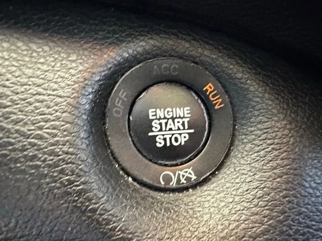 Used 2019 Jeep Cherokee Limited w/ Luxury Group image 26