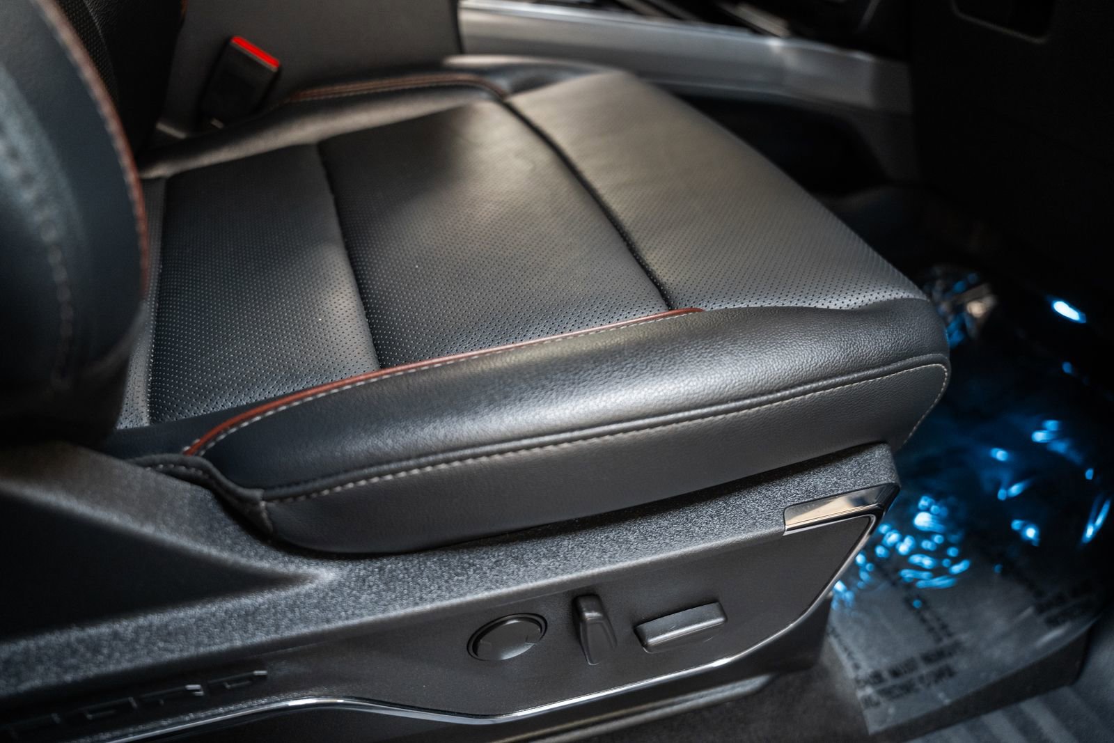 Certified 2024 Ford F250 Lariat w/ Lariat Ultimate Package image 48