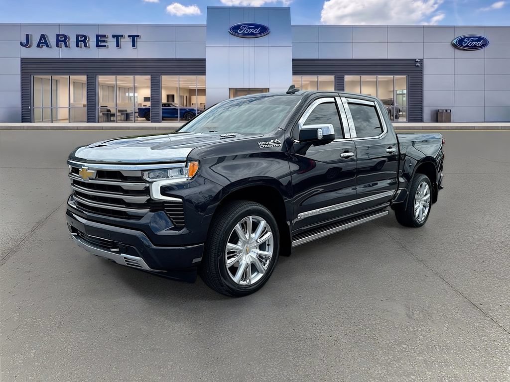 Used 2023 Chevrolet Silverado 1500 High Country w/ Technology Package AWD/4WD image 3
