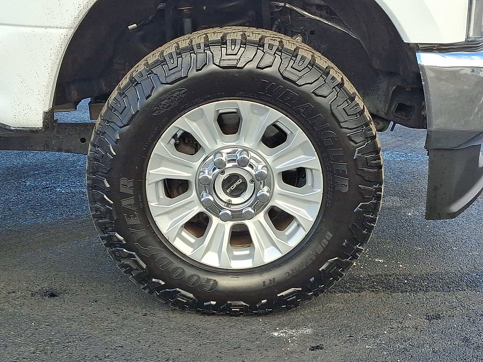 Certified 2022 Ford F350 XLT w/ Snow Plow Prep Package image 8