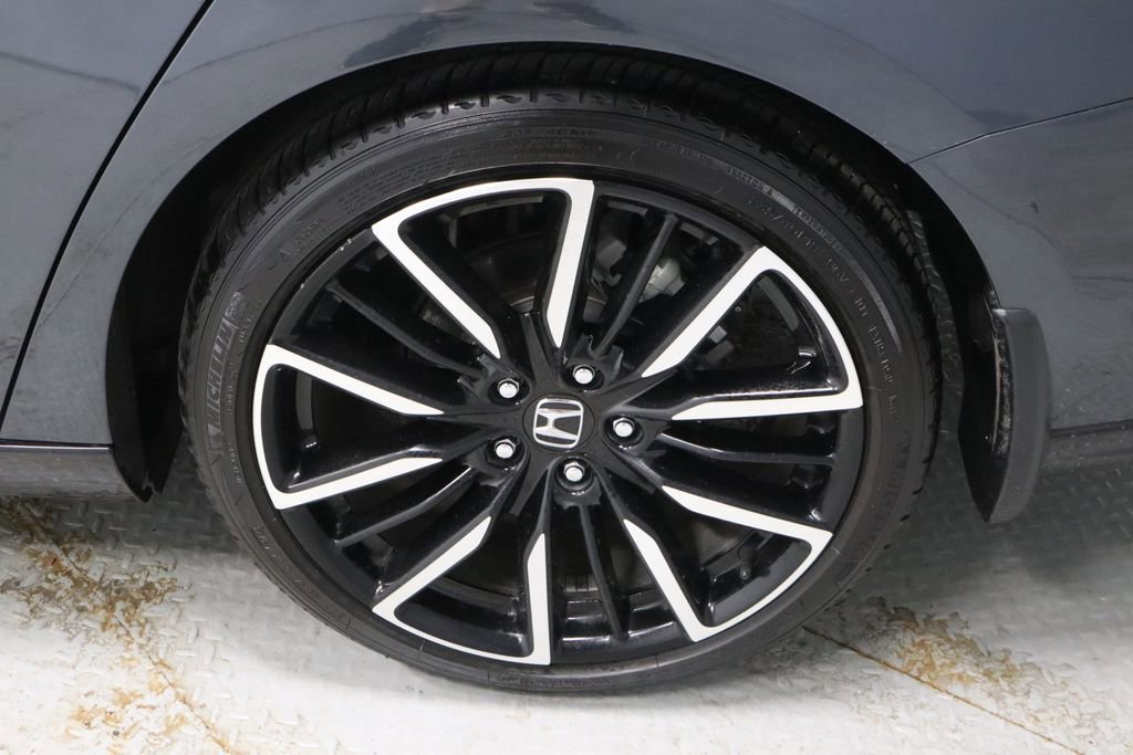 Used 2025 Honda Accord Touring image 18