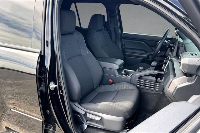 Used 2025 Toyota 4Runner SR5 AWD/4WD image 7