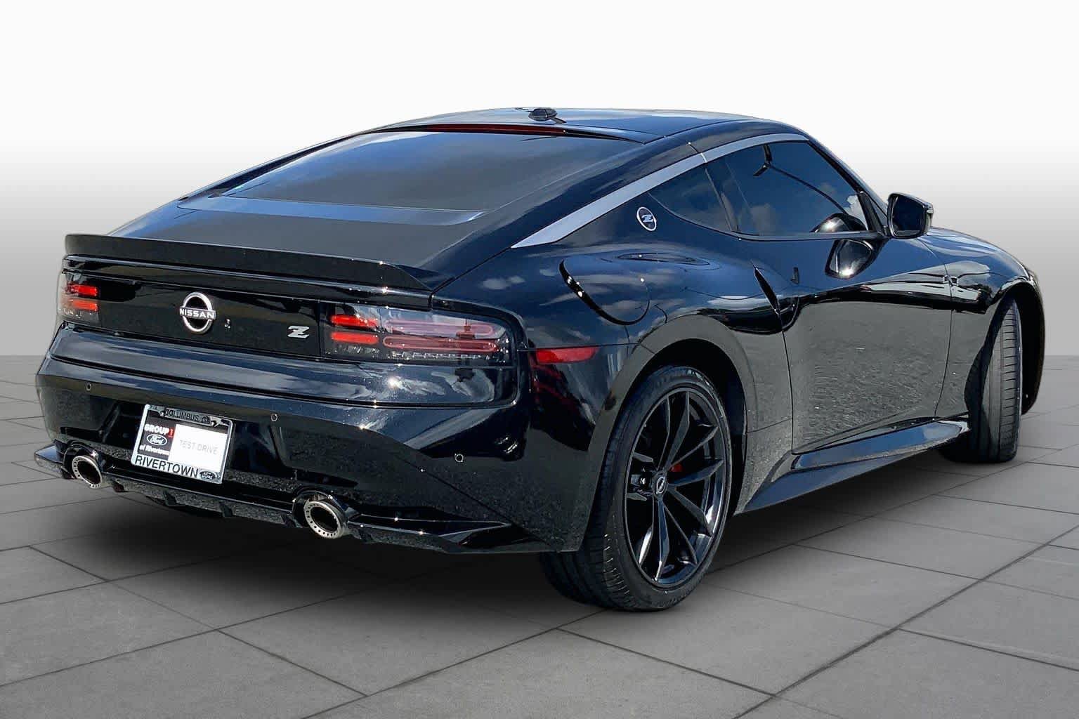 Used 2025 Nissan Z Performance w/ Floor Mat Package RWD image 12