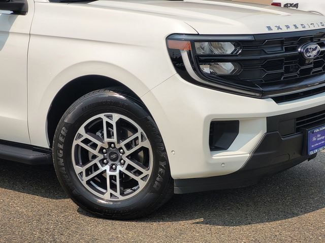 Certified 2025 Ford Expedition Active RWD image 6