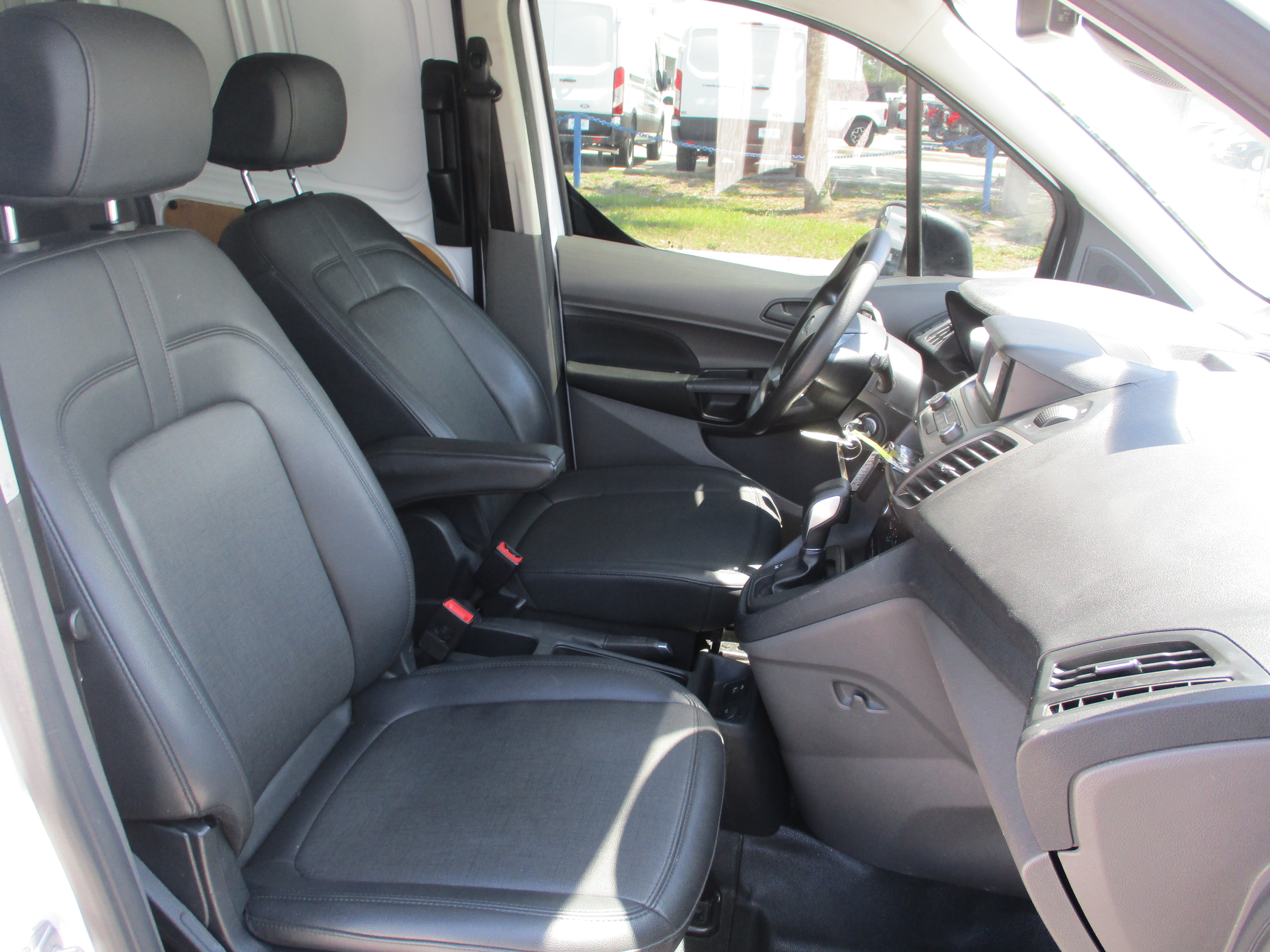 Certified 2023 Ford Transit Connect XL FWD image 14