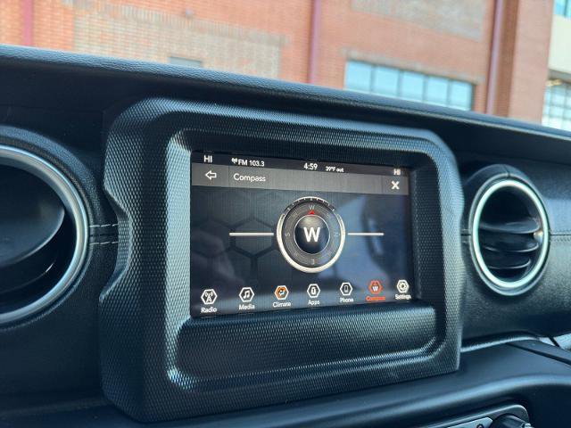 Used 2018 Jeep Wrangler Unlimited Sahara image 25