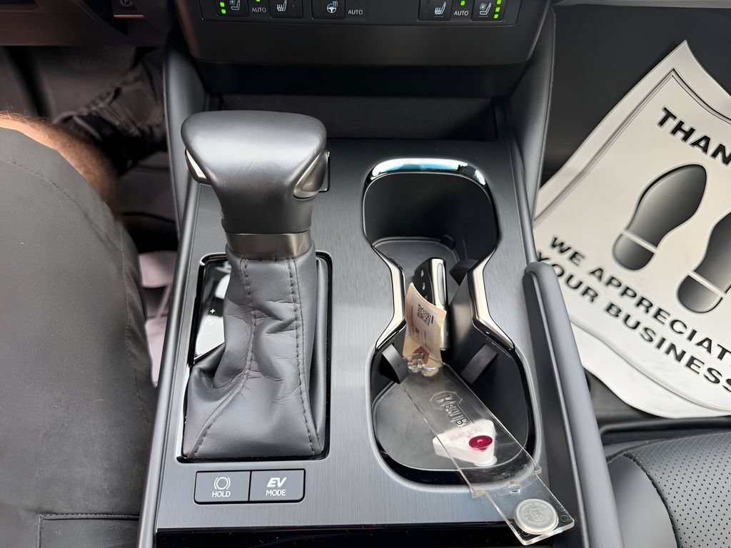 Used 2025 Lexus ES 300h w/ Premium Package FWD image 18