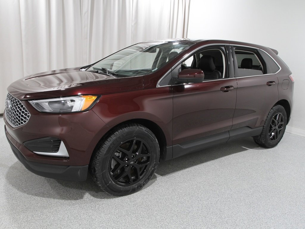 Certified 2024 Ford Edge SEL image 3