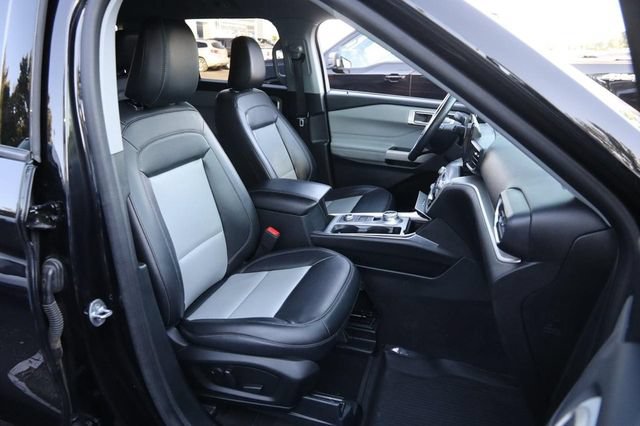 Certified 2023 Ford Explorer XLT w/ Equipment Group 202A AWD/4WD image 29