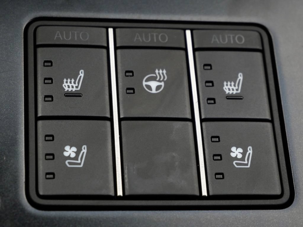 Used 2023 Lexus UX 250h F Sport FWD image 34