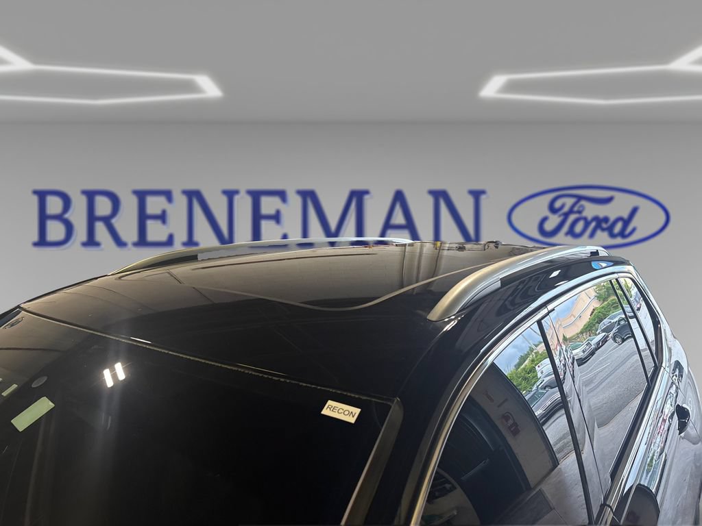 Used 2018 Volkswagen Tiguan SEL AWD/4WD image 14