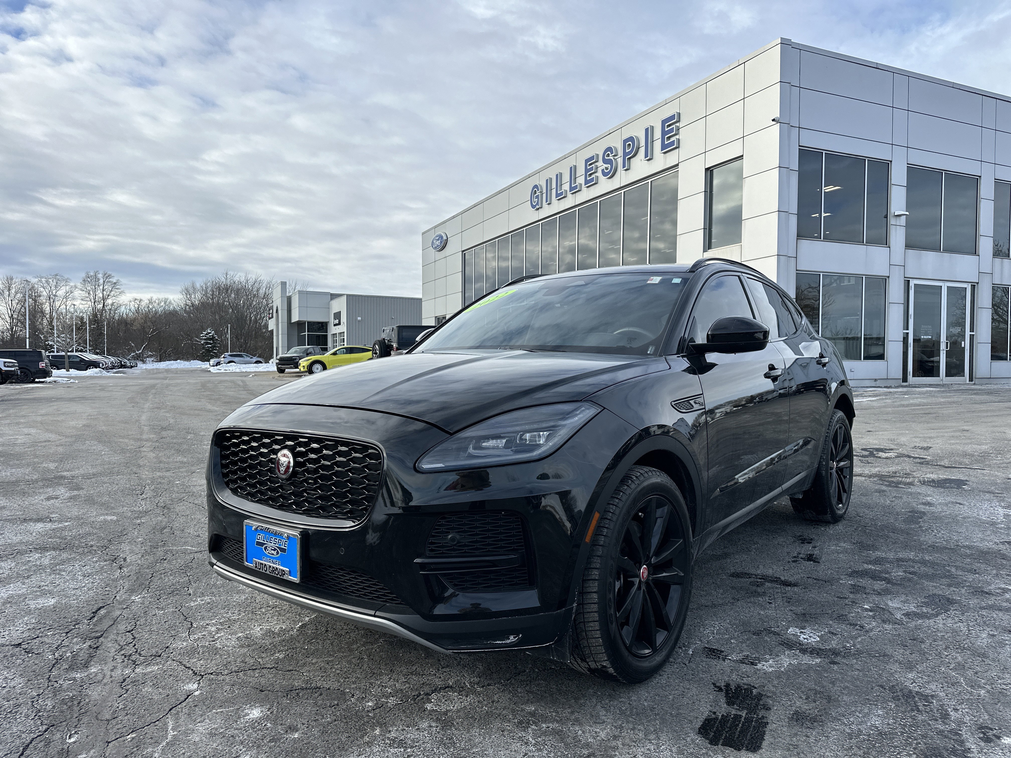 Used 2022 Jaguar E-PACE SE image 7