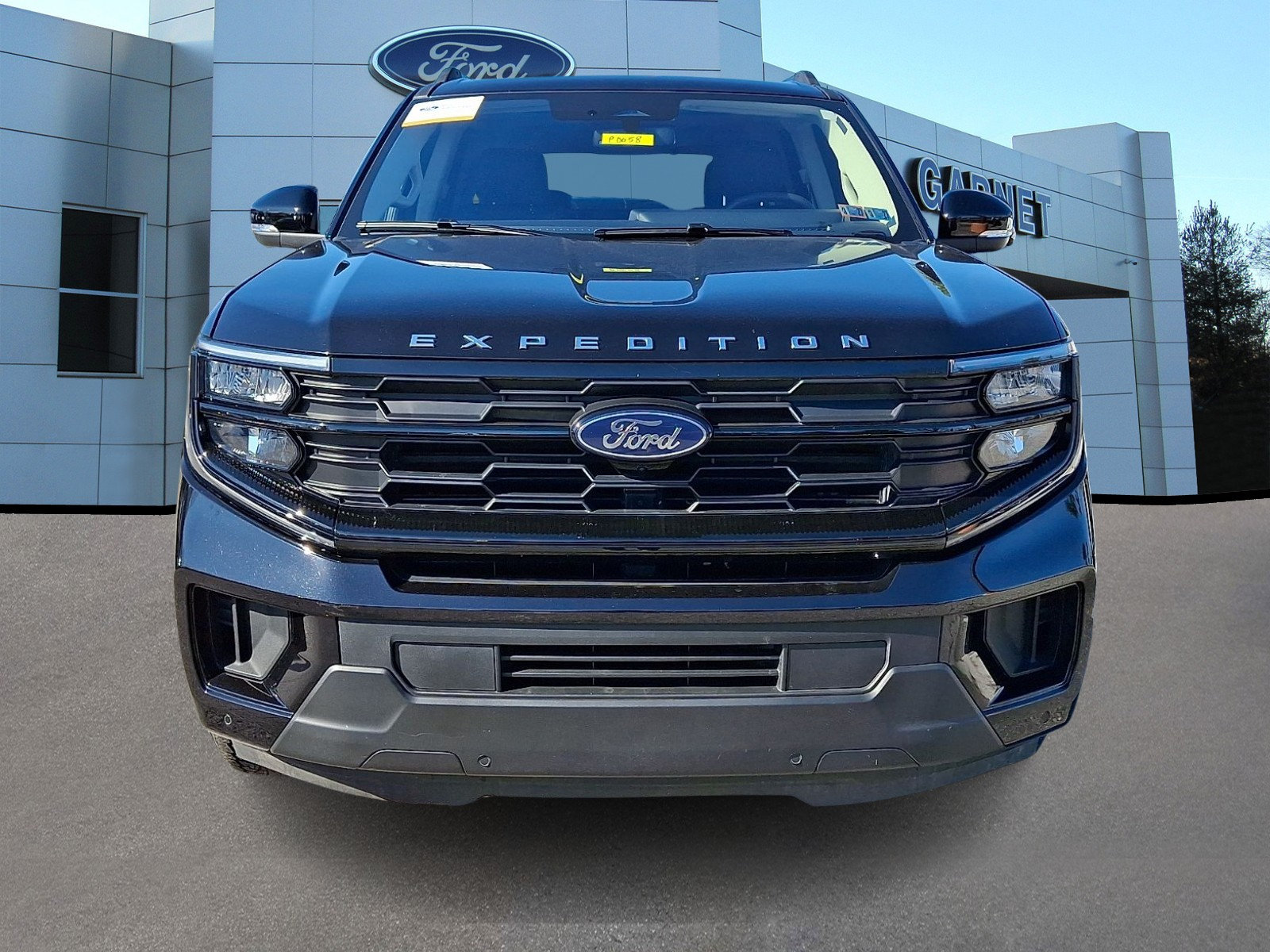 Certified 2025 Ford Expedition Active AWD/4WD image 3
