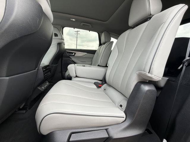 Used 2023 Acura MDX SH-AWD w/ Advance Package image 19