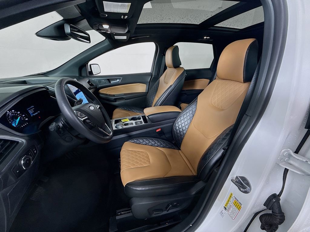Certified 2024 Ford Edge Titanium w/ Titanium Elite Package AWD/4WD image 2