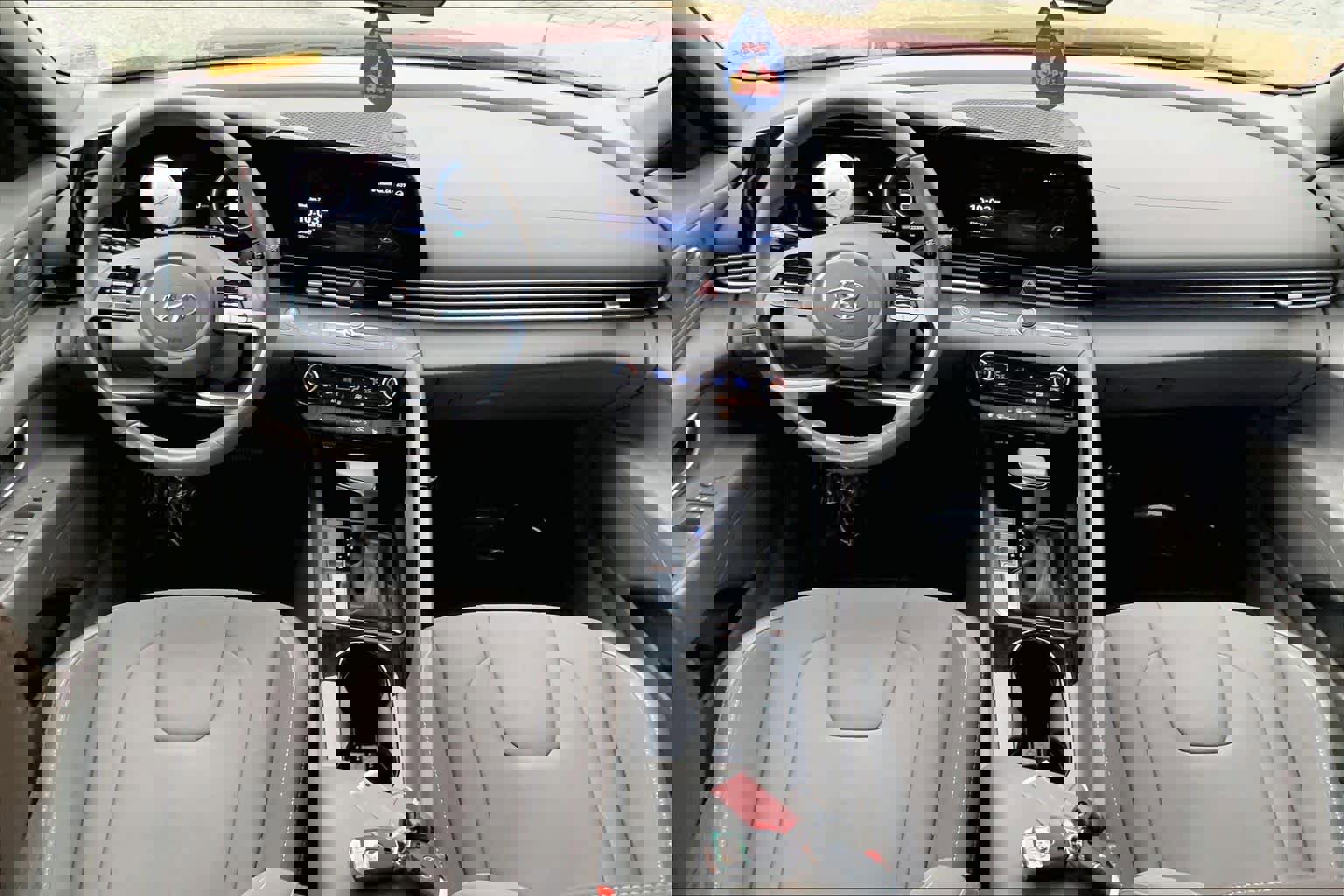 Used 2023 Hyundai Elantra SEL w/ Convenience Package image 13