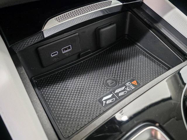 Used 2024 Buick Envision Avenir AWD/4WD image 28