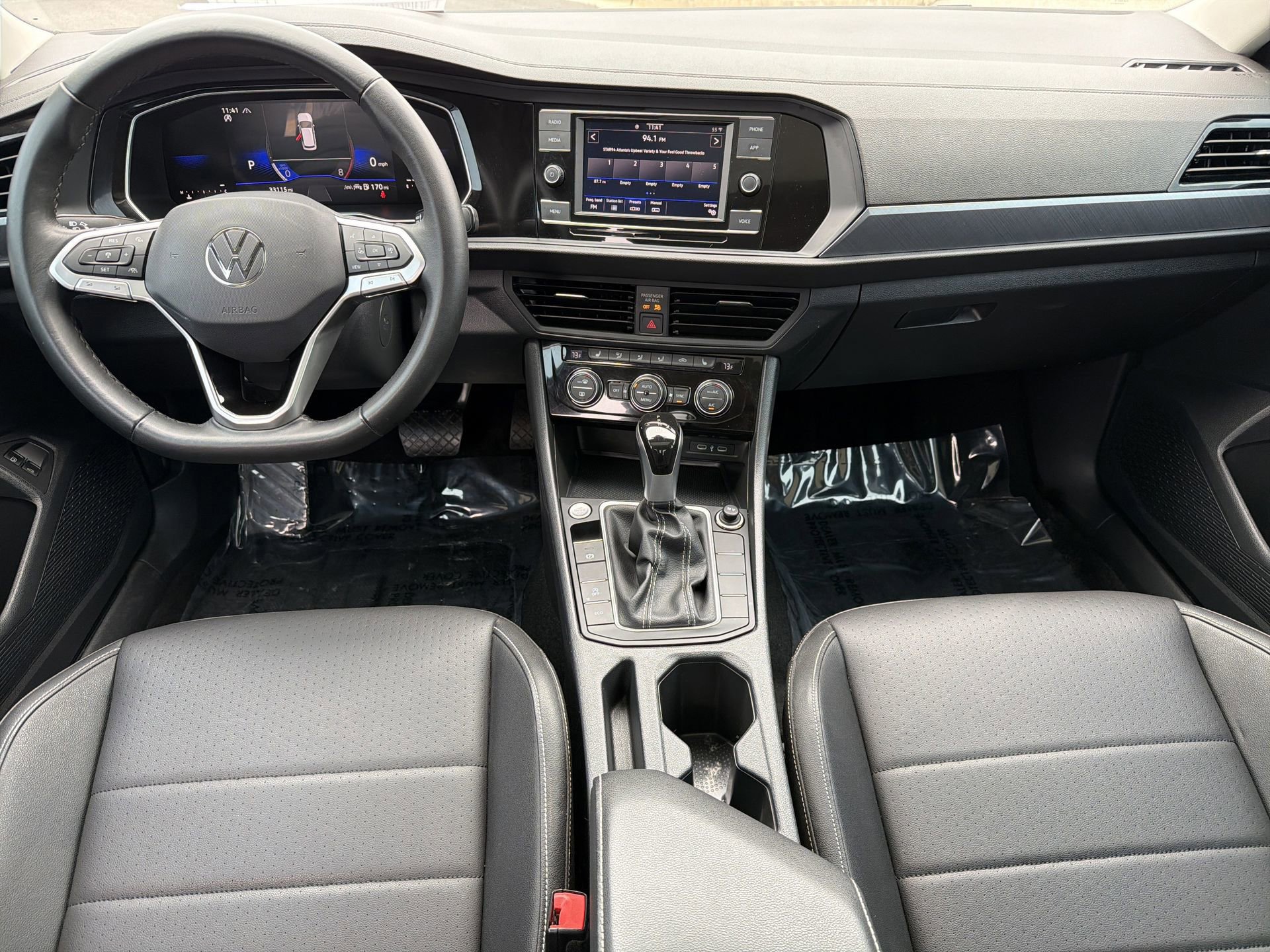 Used 2024 Volkswagen Jetta SE w/ Panoramic Sunroof Package image 9