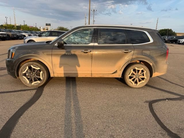 Used 2025 Kia Telluride S AWD/4WD image 7