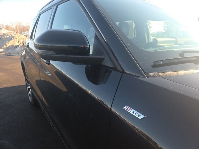 Certified 2025 Ford Explorer ST-Line image 4