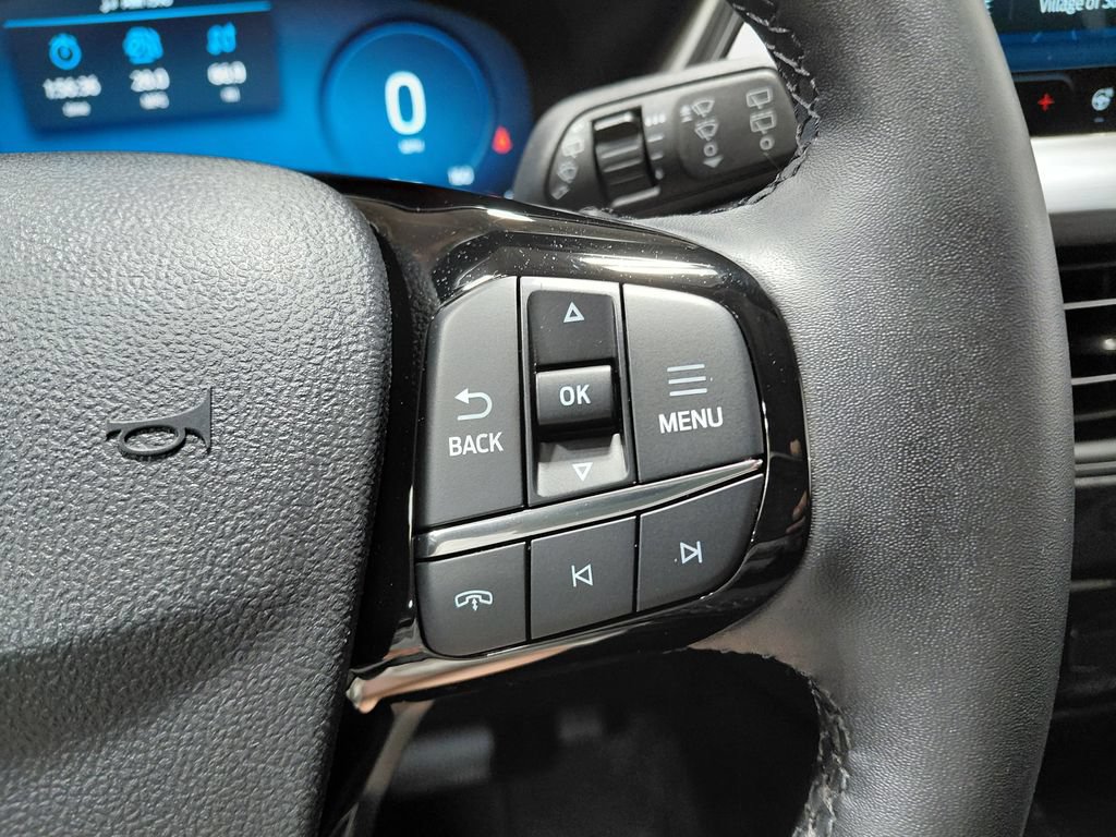 Certified 2025 Ford Escape Platinum AWD/4WD image 35