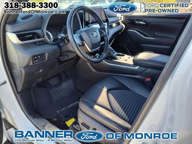 Used 2023 Toyota Highlander L image 9