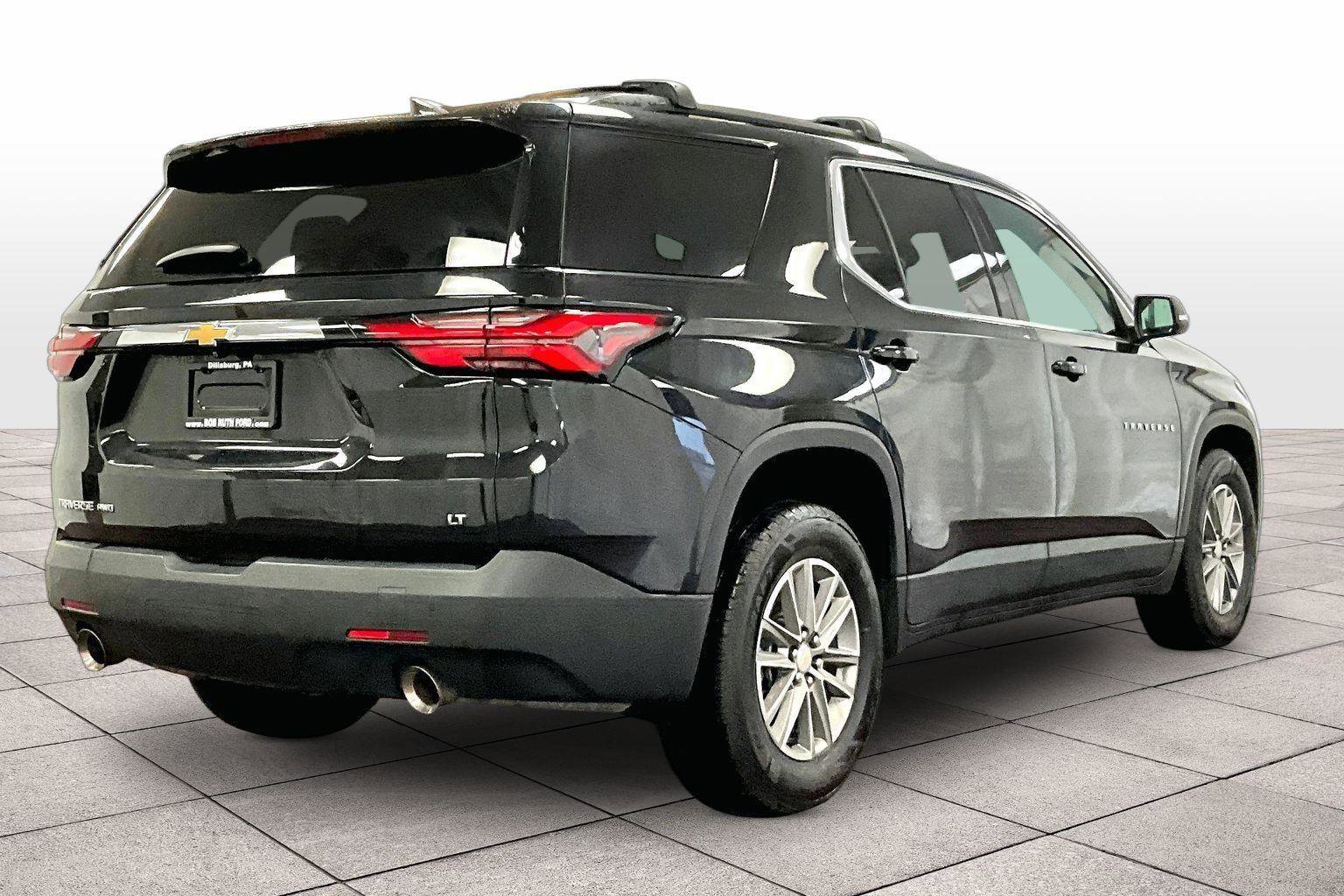 Used 2022 Chevrolet Traverse LT w/ LPO, Cargo Package image 11