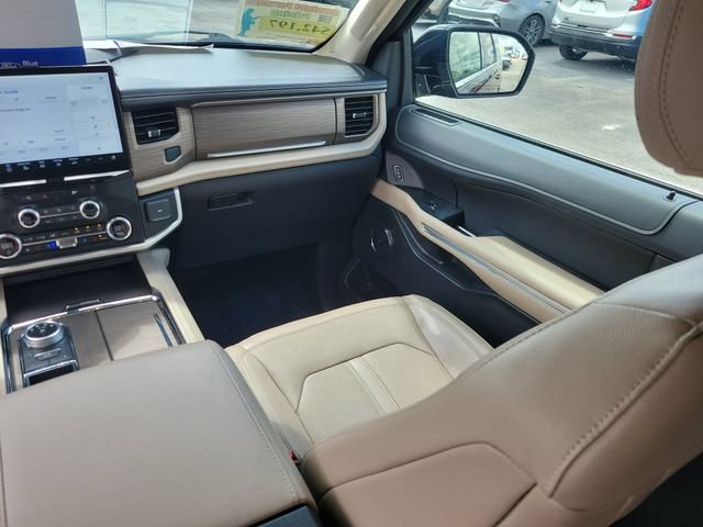 Certified 2024 Ford Expedition Max Limited RWD image 16