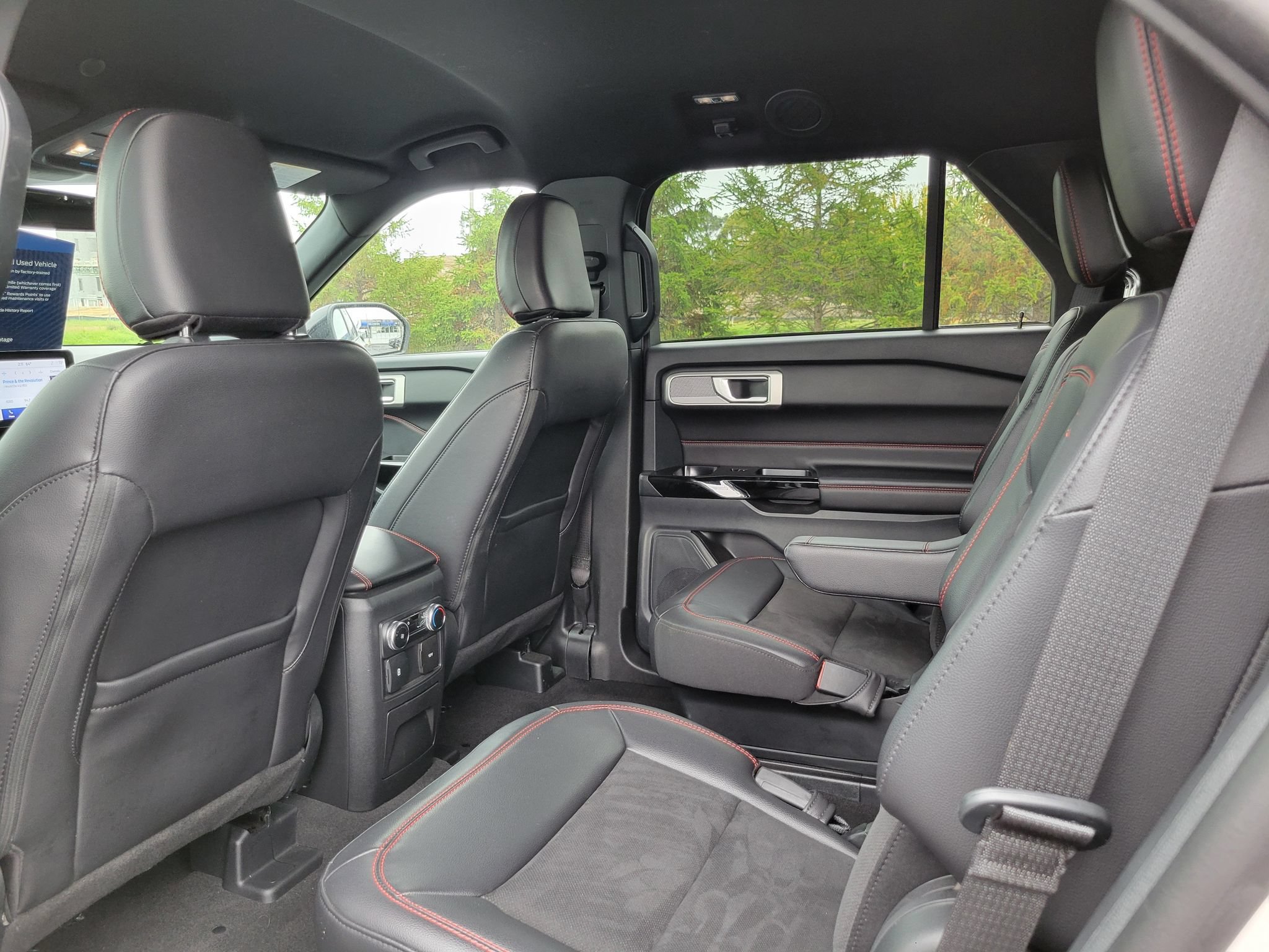 Certified 2023 Ford Explorer ST-Line w/ Class IV Trailer Tow Package AWD/4WD image 24