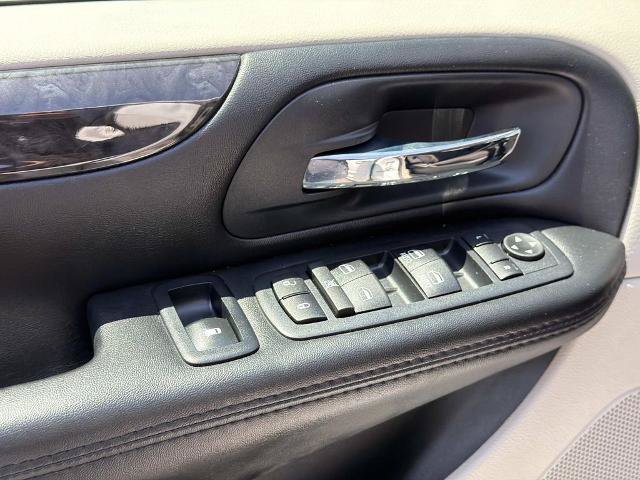 Used 2017 Dodge Grand Caravan SE w/ Power Window Group FWD image 24