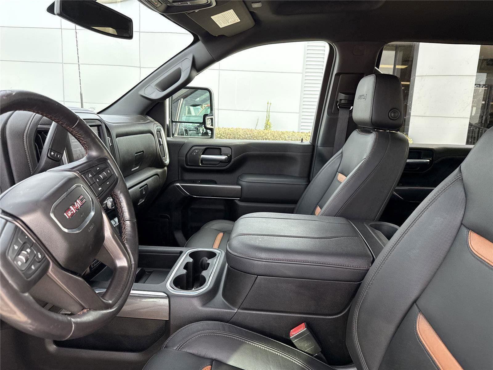 Used 2023 GMC Sierra 2500 AT4 image 4