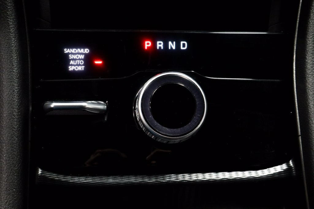 Used 2024 Jeep Grand Cherokee Limited AWD/4WD image 32