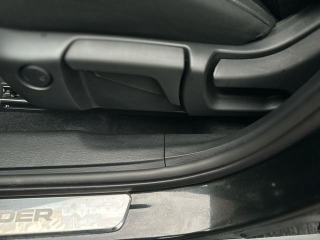Used 2025 Mitsubishi Outlander ES FWD image 13