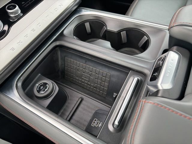 Certified 2025 Ford Expedition Active image 44
