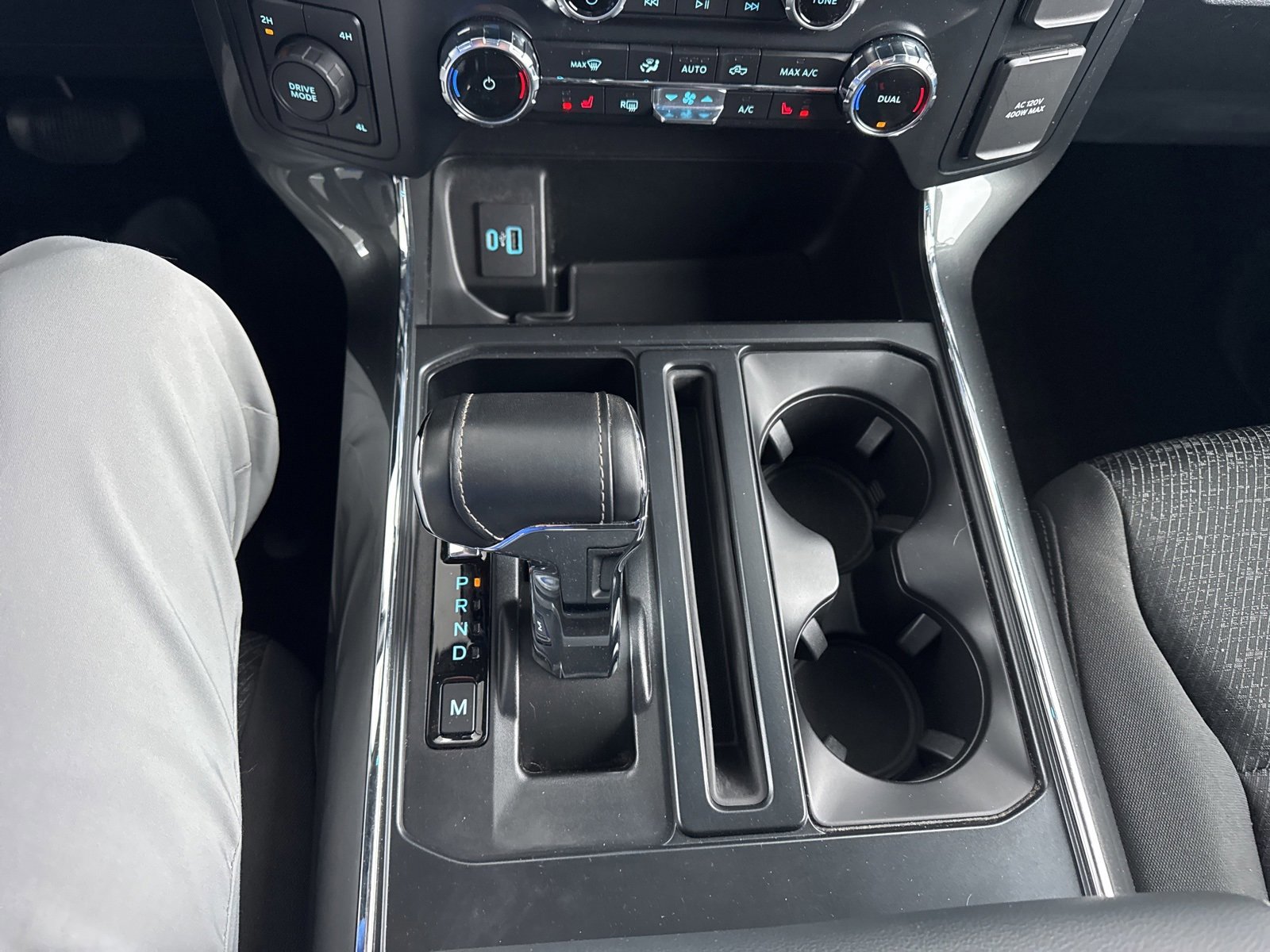 Certified 2022 Ford F150 XLT w/ Equipment Group 302A High image 35