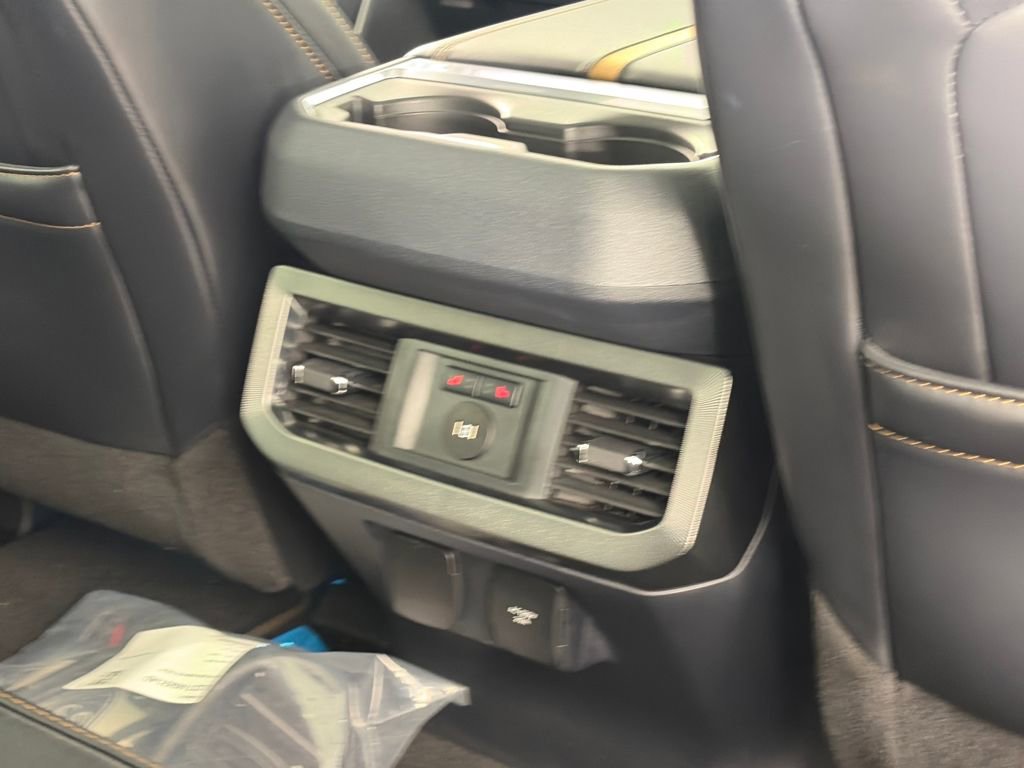 Certified 2024 Ford F350 Platinum image 31