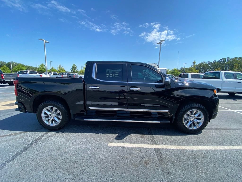 Used 2022 Chevrolet Silverado 1500 High Country w/ High Country Premium Package AWD/4WD image 8