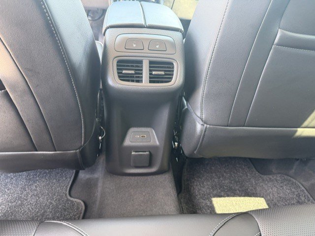 Used 2025 Buick Envision Avenir AWD/4WD image 29