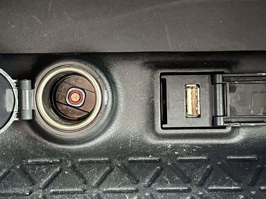 Used 2022 Toyota RAV4 LE image 21