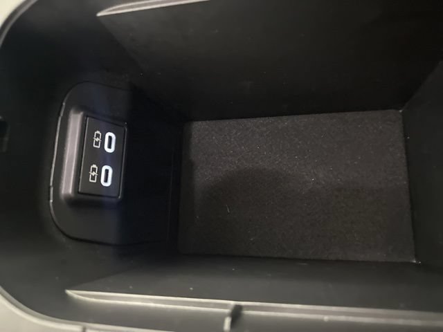 Used 2024 Toyota RAV4 LE AWD/4WD image 25