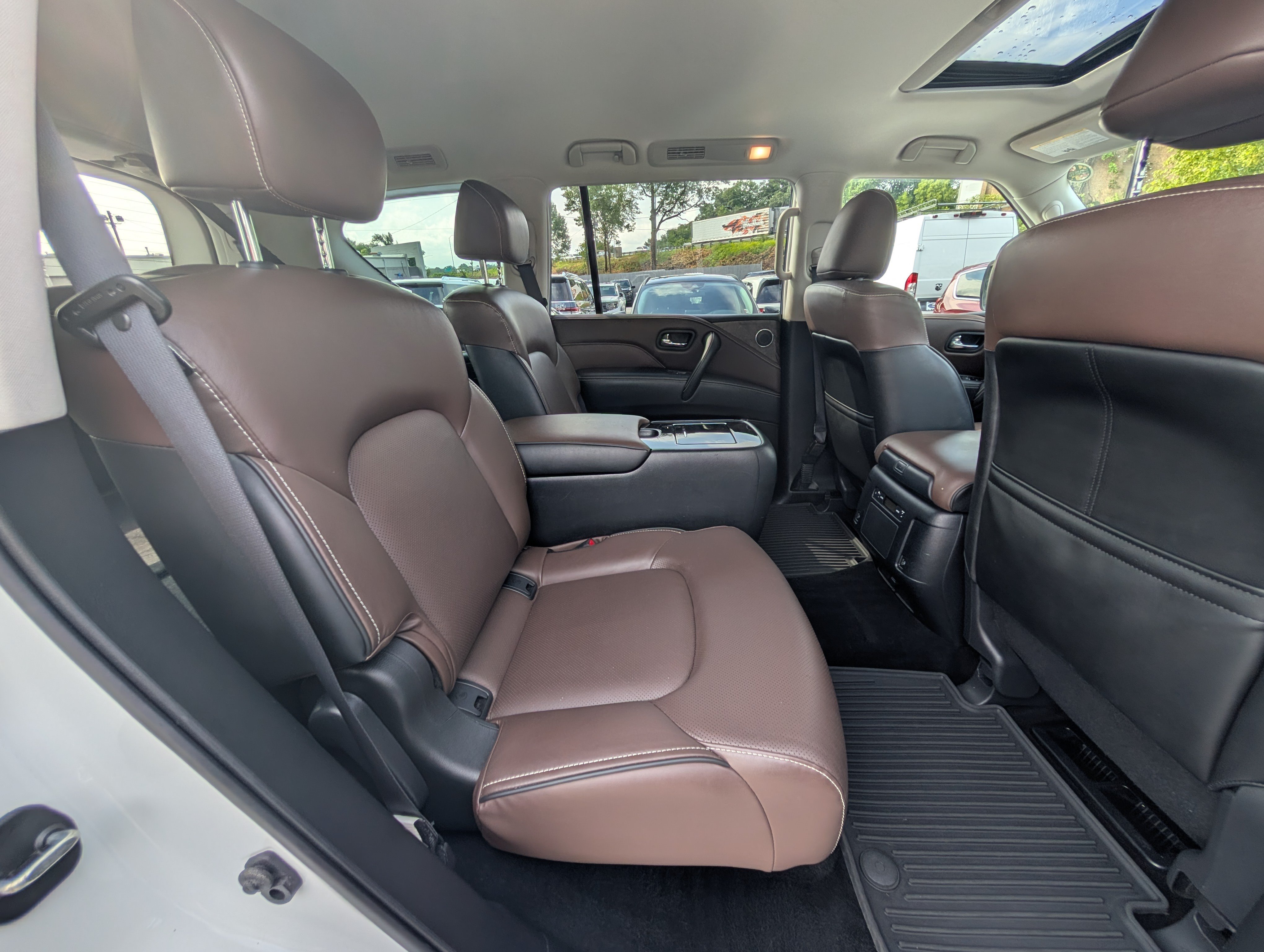 Used 2023 INFINITI QX80 Premium Select w/ Cargo Package AWD/4WD image 13